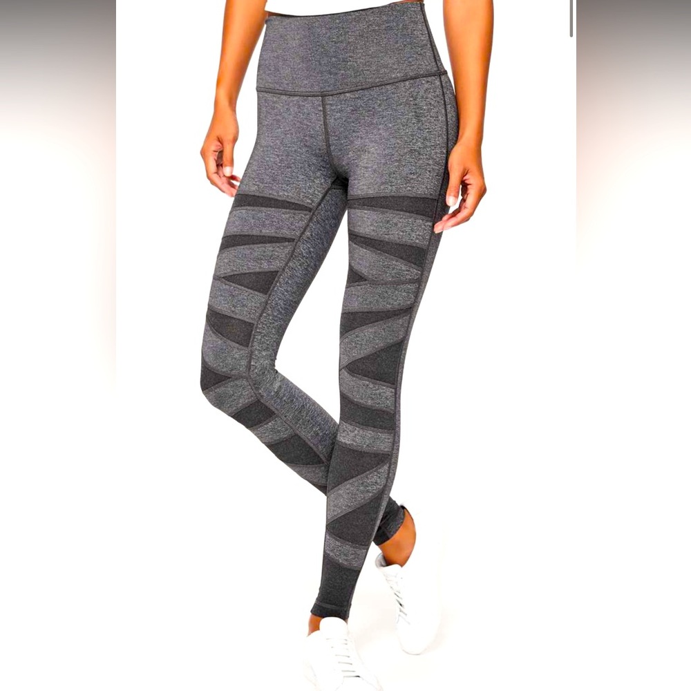 Lululemon Wunder Under Gray Mesh
🦄